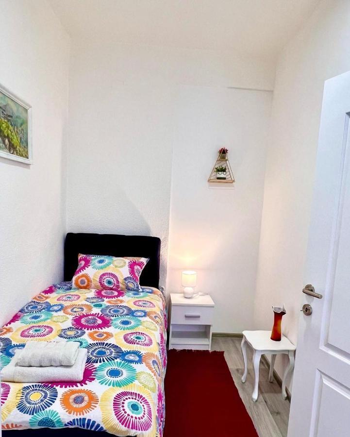 M Apartman Foca Bagian luar foto