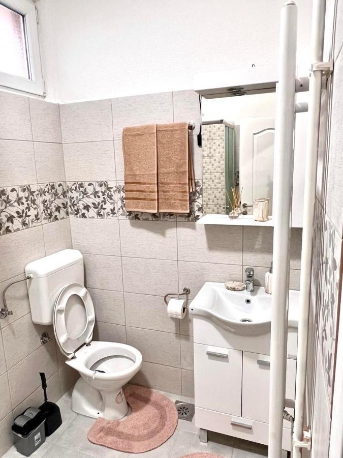M Apartman Foca Bagian luar foto